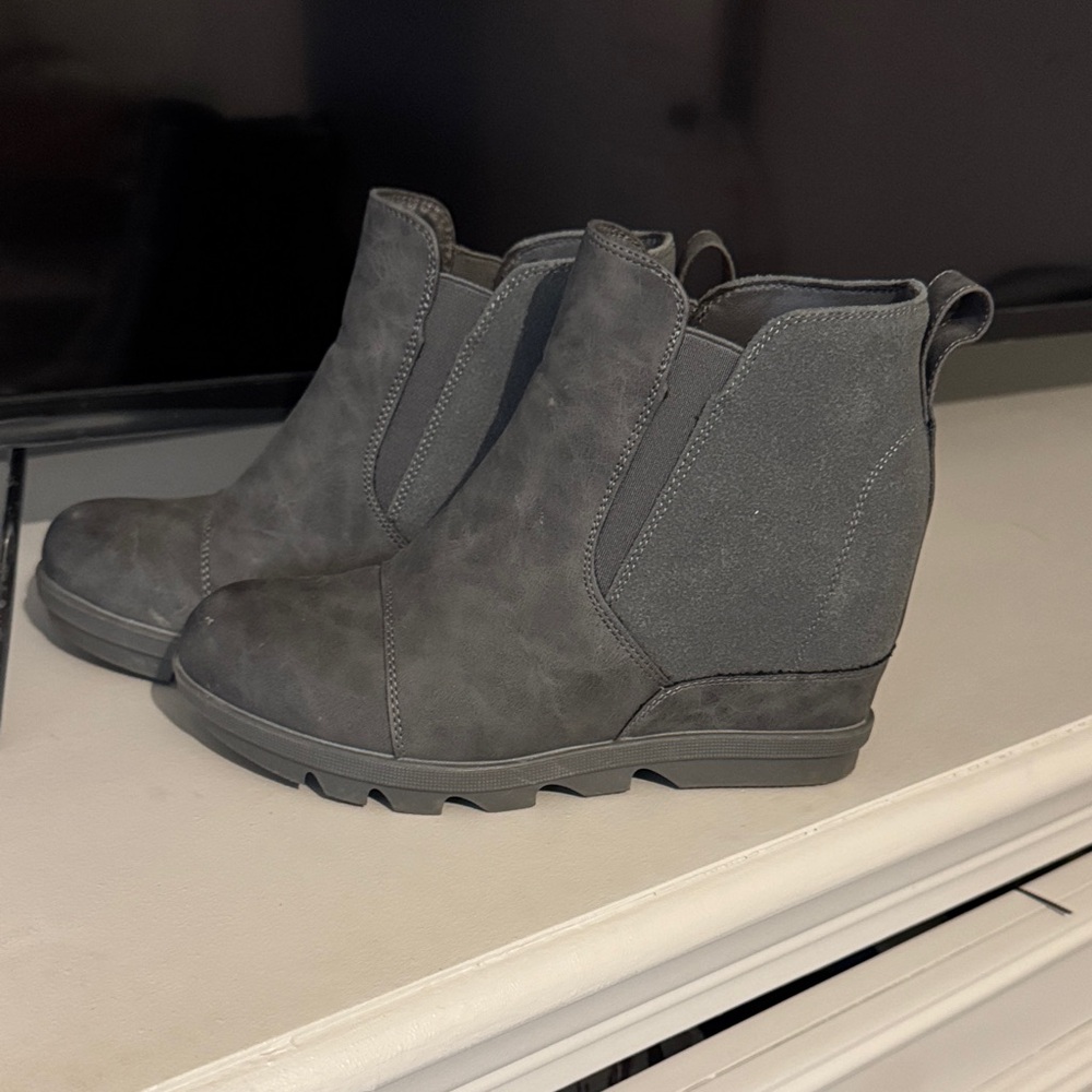 Charcoal Women's Wedge Boots